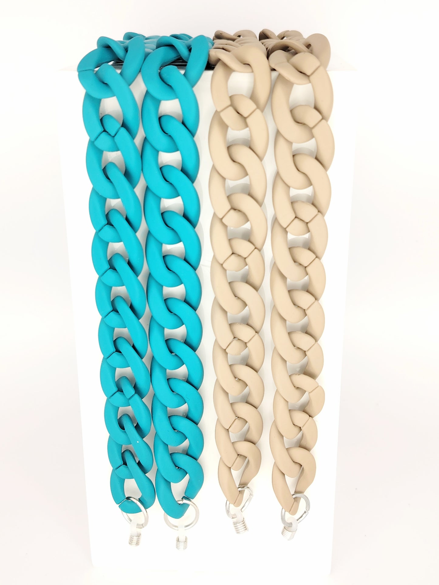 cadenas cuelgagafas de eslabones, una en color azul turquesa mate y otra en beige mate
