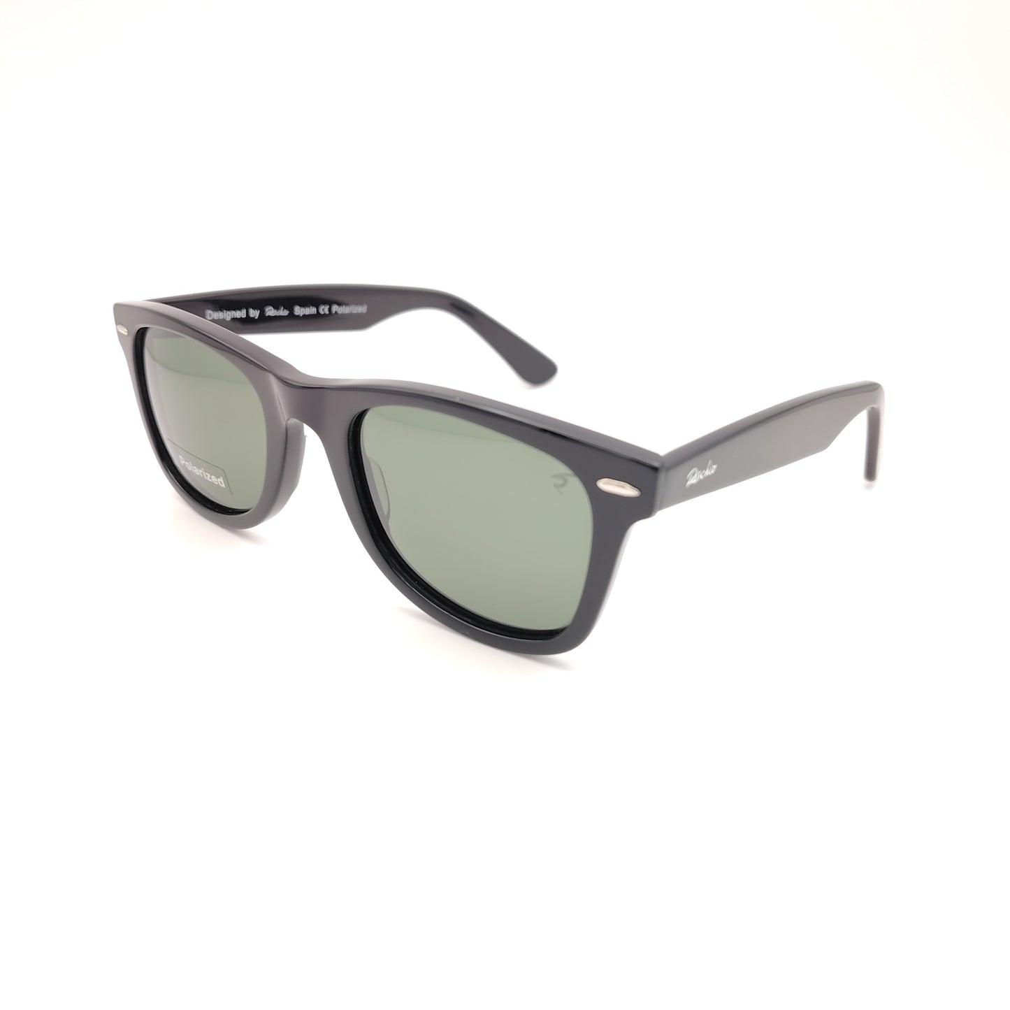 gafas de sol polarizadas rischio r21446 c22 con montura en formato cuadrado negra y lentes verdes estilo clásico